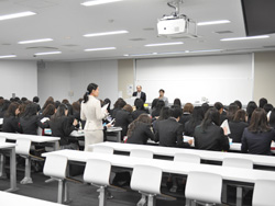 健康栄養学科の新入生説明会