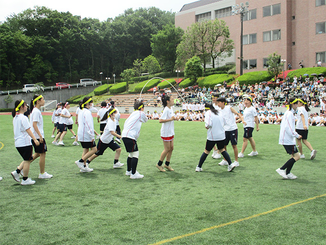 大縄　クラスの団結力が試される