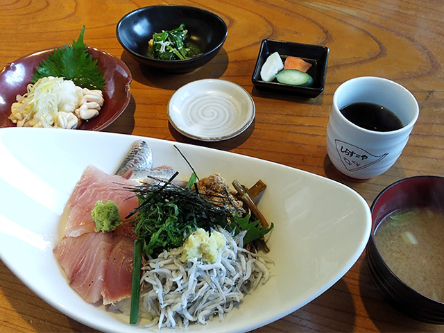 おいしい昼食をいただきました！