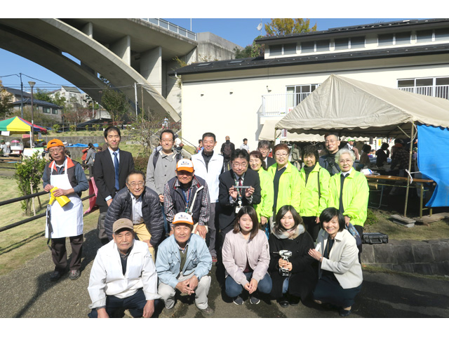 参加された皆様で記念撮影